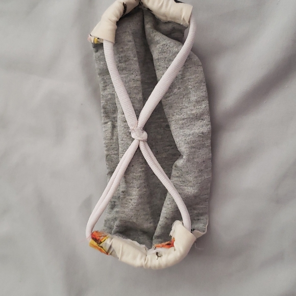 Handmade butterflies Face Mask - Picture 4 of 5